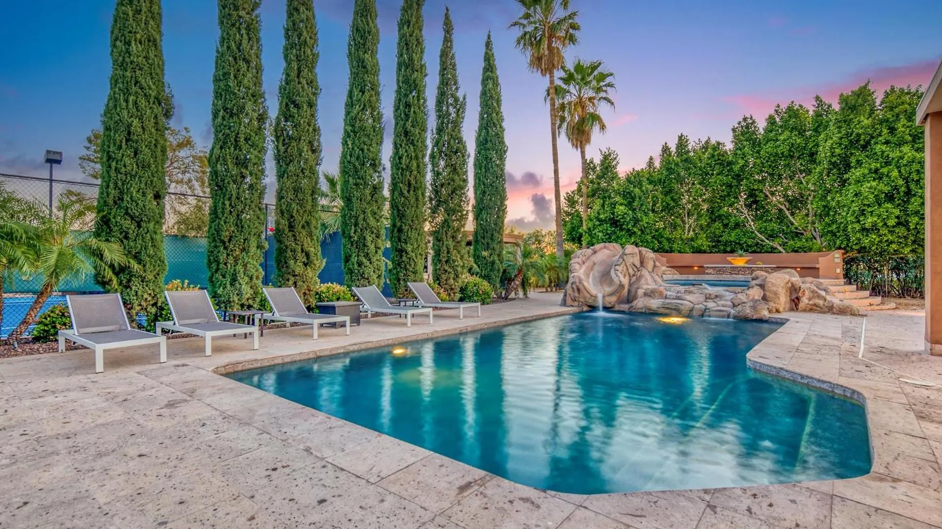 Luxury Estate, Heated Pool, Pickleball Court, More Willa Scottsdale