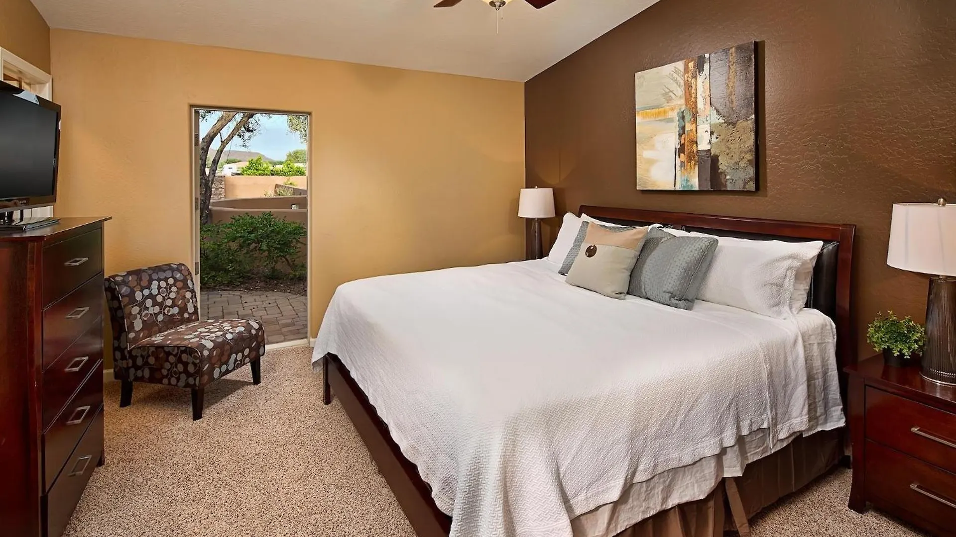 Willa Luxury Estate, Heated Pool, Pickleball Court, More