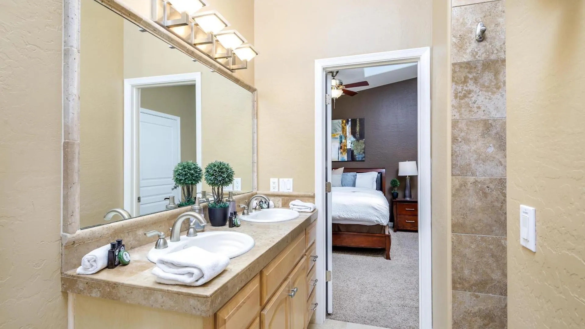 Luxury Estate, Heated Pool, Pickleball Court, More